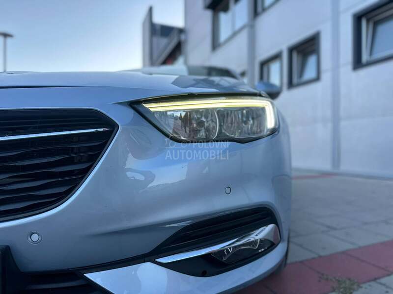 Opel Insignia 1.6CDTI SELECTION