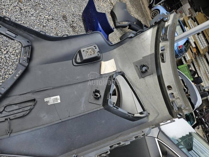 E TRON BRANIK 4KE PREDNJI