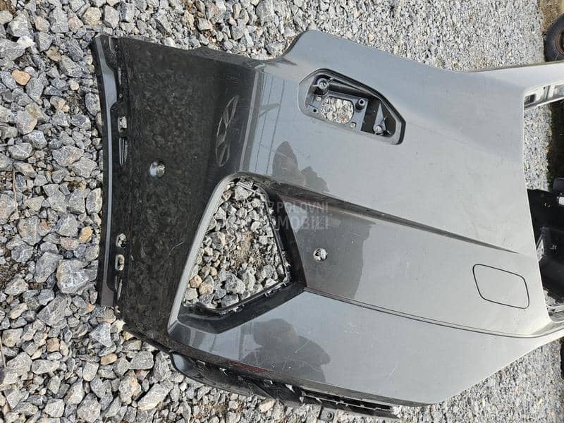 E TRON BRANIK 4KE PREDNJI