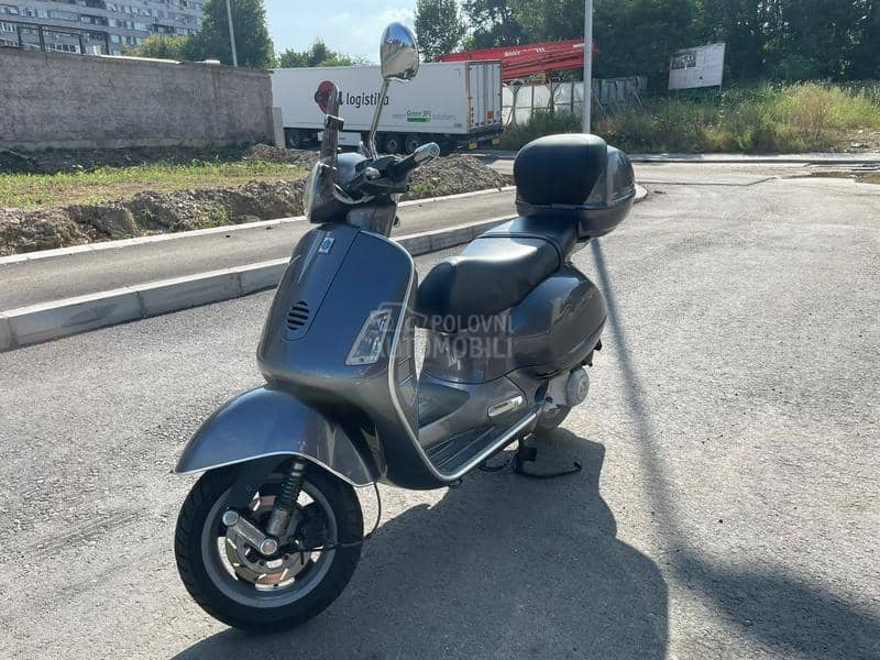 Piaggio Vespa GT