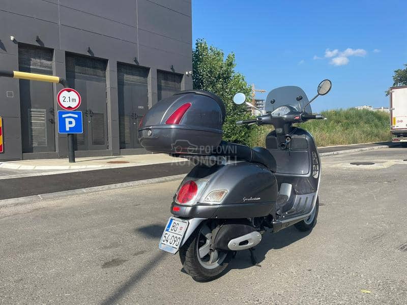 Piaggio Vespa GT