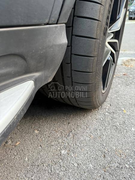 Mercedes Benz GLE 350 moze preko racuna