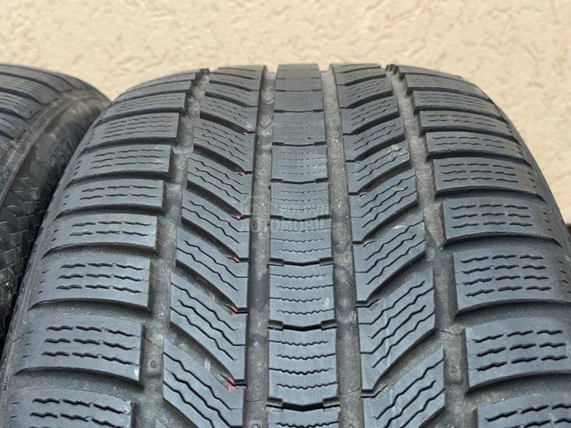 Continental 255/40 R21 Zimska