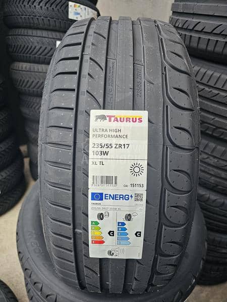 Taurus 235/55 R17 Letnja