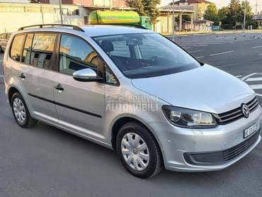 Volkswagen Touran -  kompletan auto u delovima