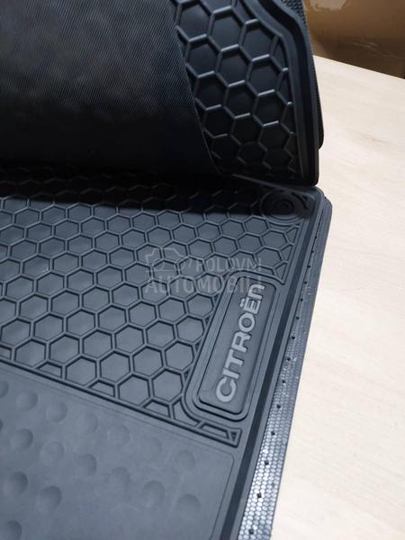 Tipske gumene patosnice