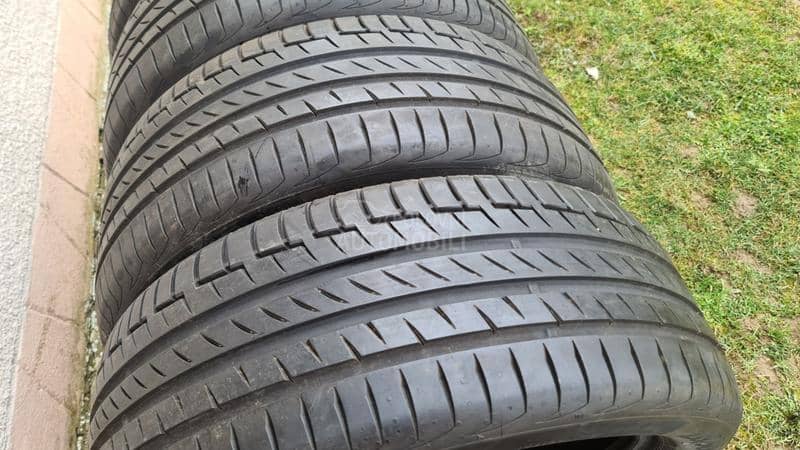 Continental 235/50 R19 Letnja