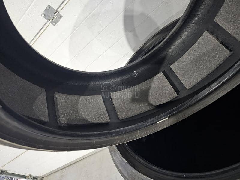 Pirelli 275/35 R21 Letnja