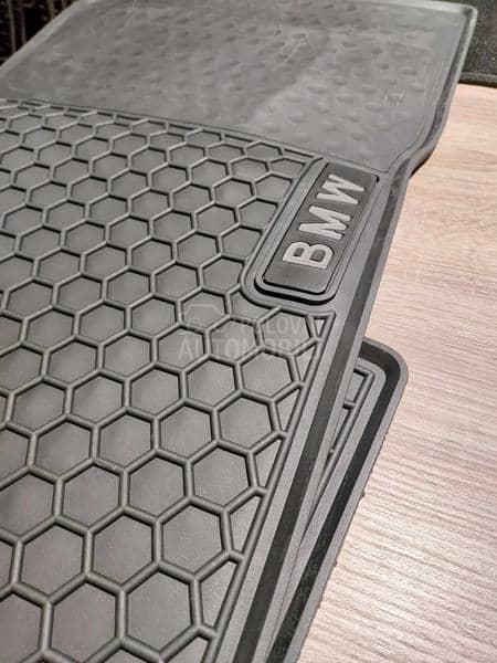 Tipske gumene patosnice