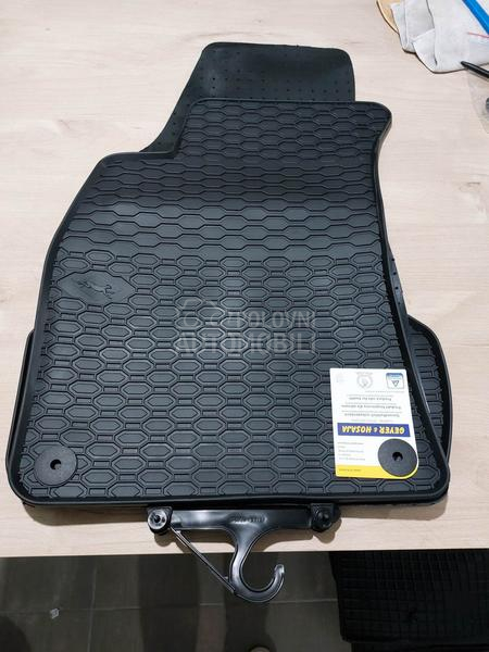 Tipske gumene patosnice