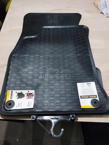 Tipske gumene patosnice