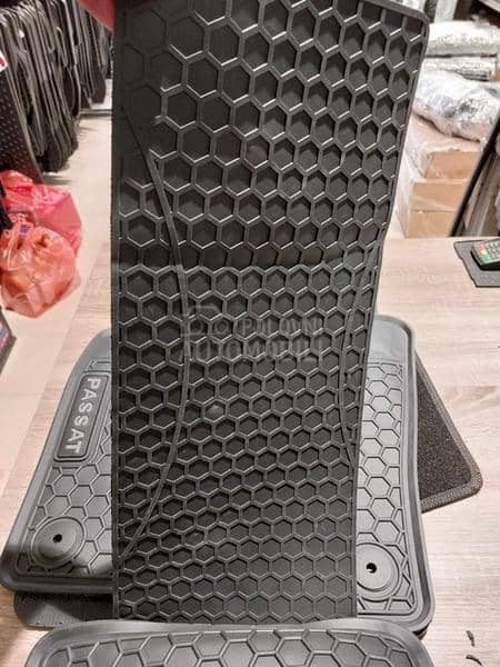 Tipske gumene patosnice