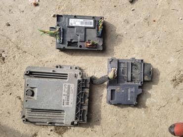 bodi racunar uch clio 4 za Renault Clio od 2014. do 2020. god.