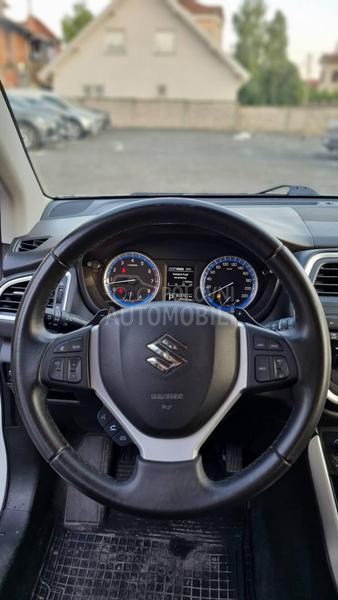 Suzuki SX4 S-Cross 4x4 METAN