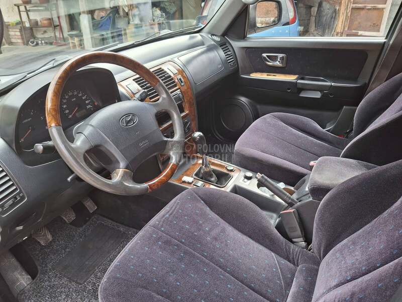 Hyundai Terracan 