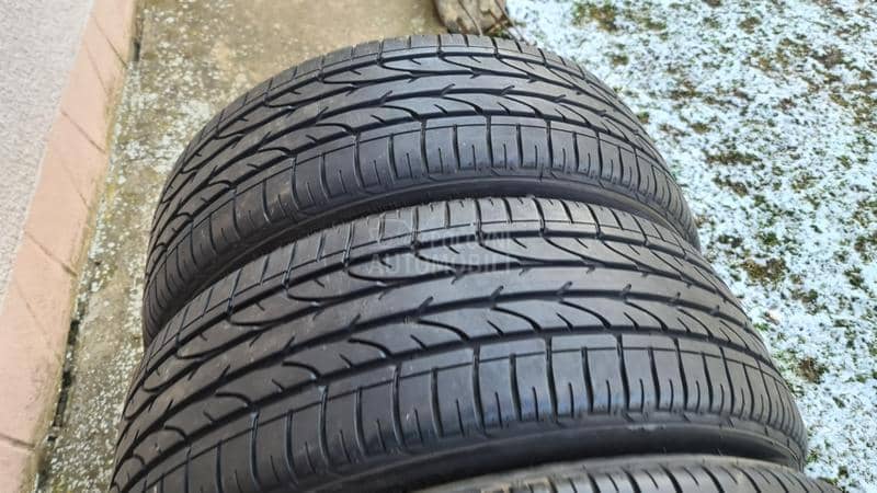Bridgestone 225/45 R19 Letnja