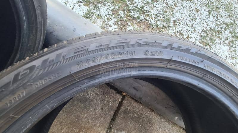 Bridgestone 225/45 R19 Letnja