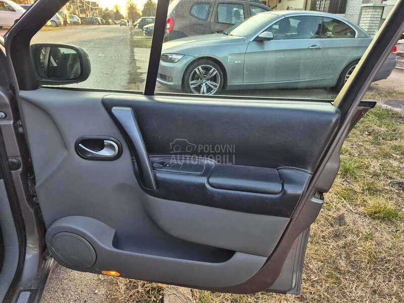 Renault Scenic 1.9 DCI