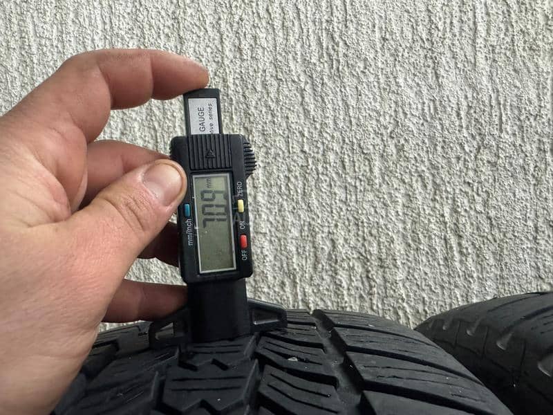 Sava 215/55 R16 Zimska