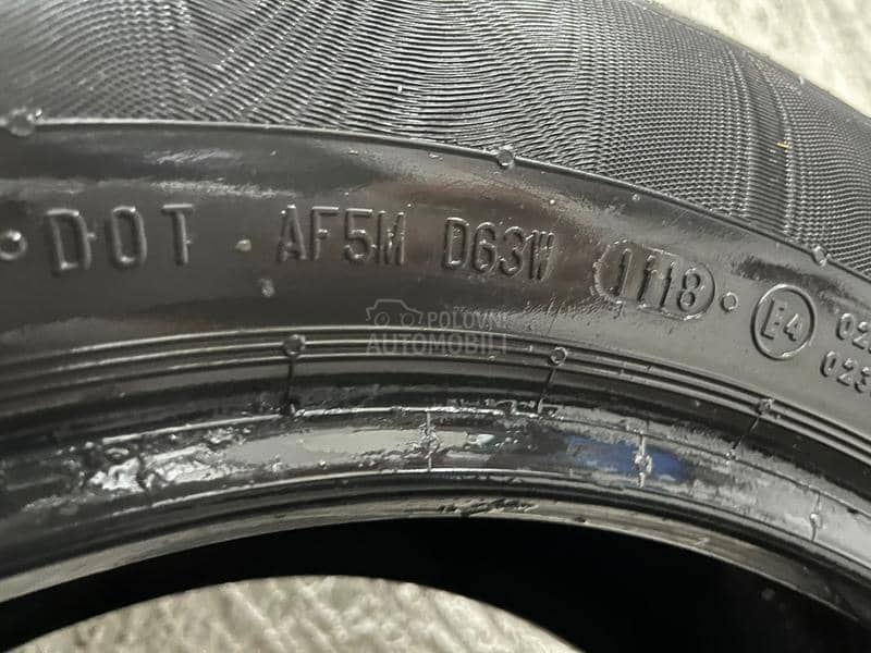 Continental 215/60 R16 Zimska