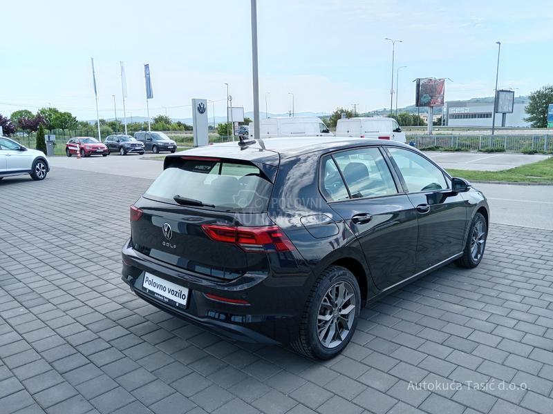 Volkswagen Golf 8 1.0 TSI Life
