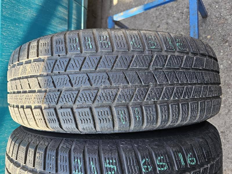 Continental 215/65 R16 Zimska