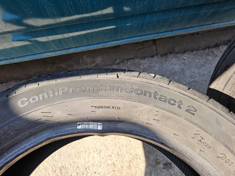 Continental 215/55 R17 Letnja
