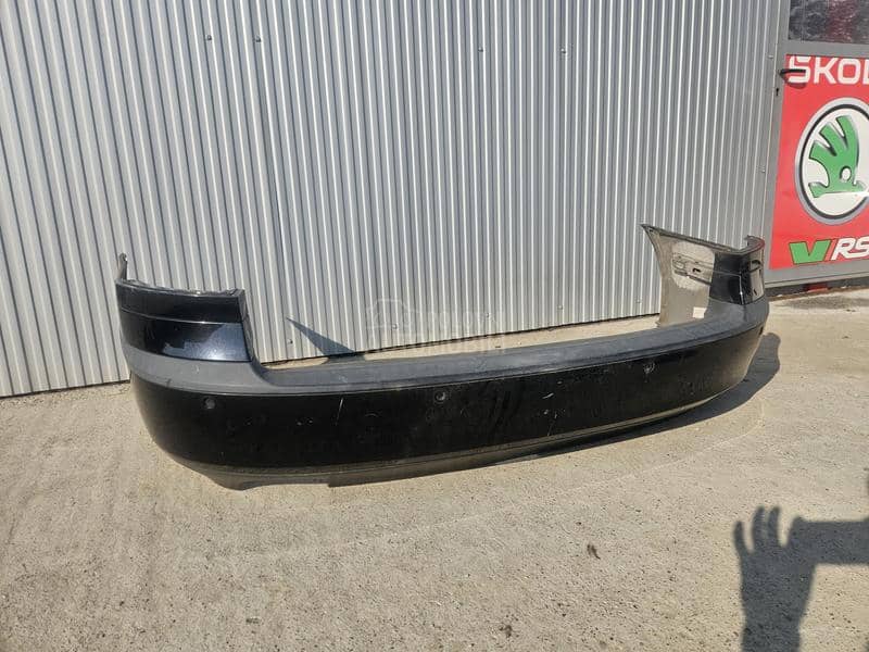 zadnji branik karavan