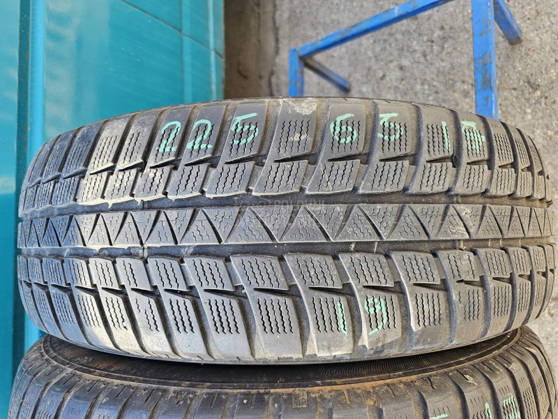 Ostalo 225/65 R17 Zimska
