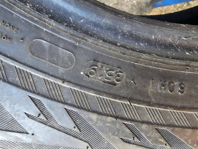 Nokian 225/65 R17 Zimska