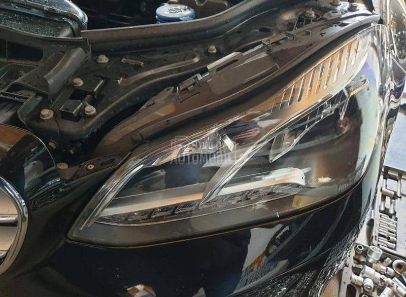 Mercedes Benz E 220 2013. god. -  kompletan auto u delovima