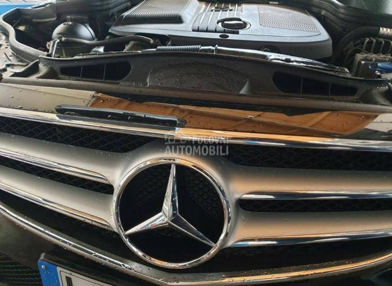 Mercedes Benz E 220 2013. god. -  kompletan auto u delovima