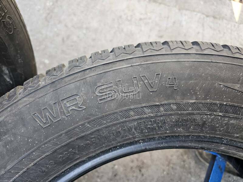 Nokian 235/60 R18 Zimska