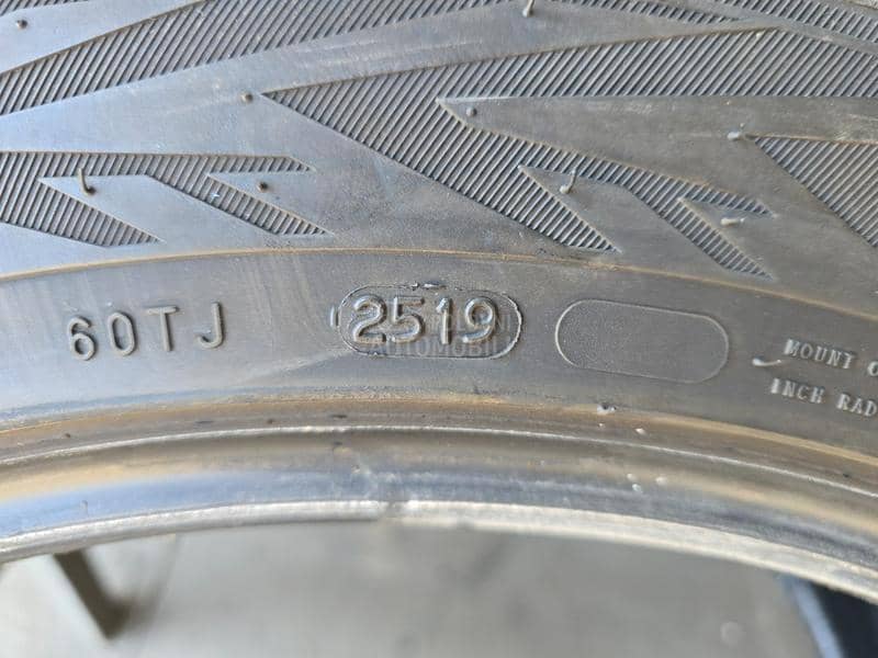 Nokian 275/40 R20 Zimska