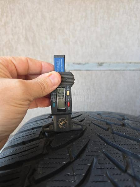 Nokian 275/40 R20 Zimska