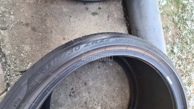 Pirelli 315/30 R22 Letnja