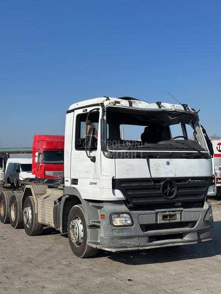 Mercedes Benz Actros 3244