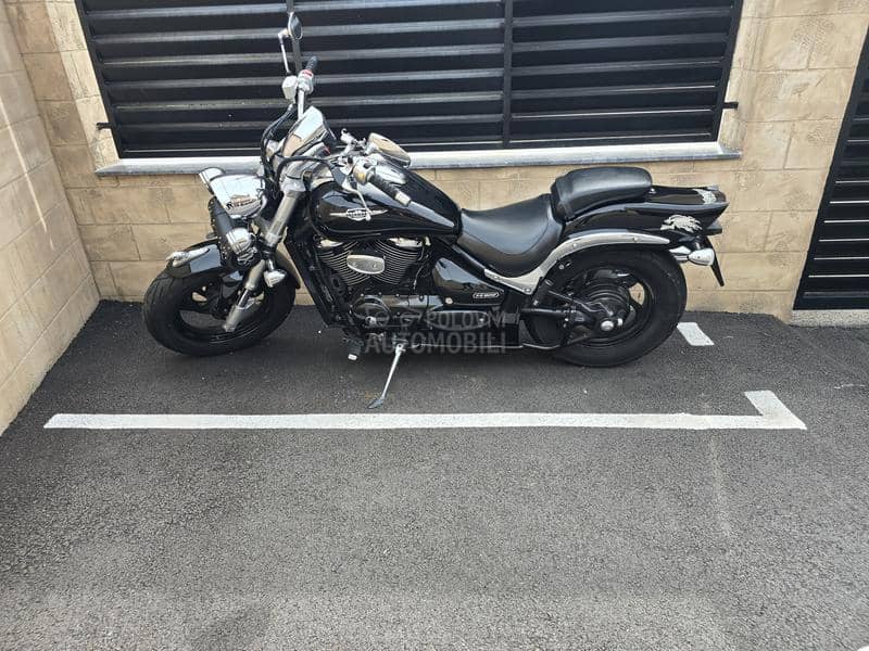 Suzuki Intruder