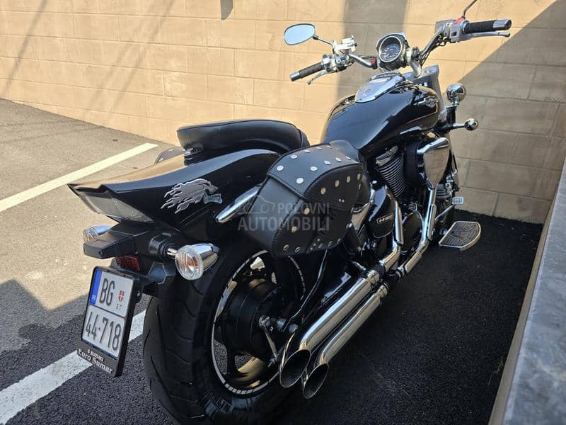 Suzuki Intruder