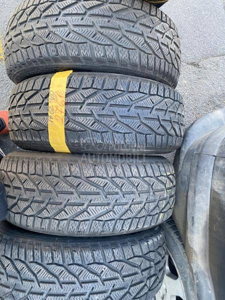 Tigar 215/60 R17 Zimska