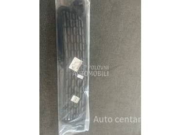 Prednja rešetka u braniku za Dacia Duster