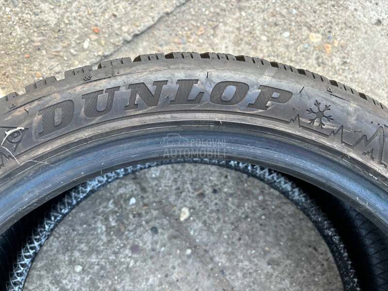 Dunlop 245/40 R18 Zimska