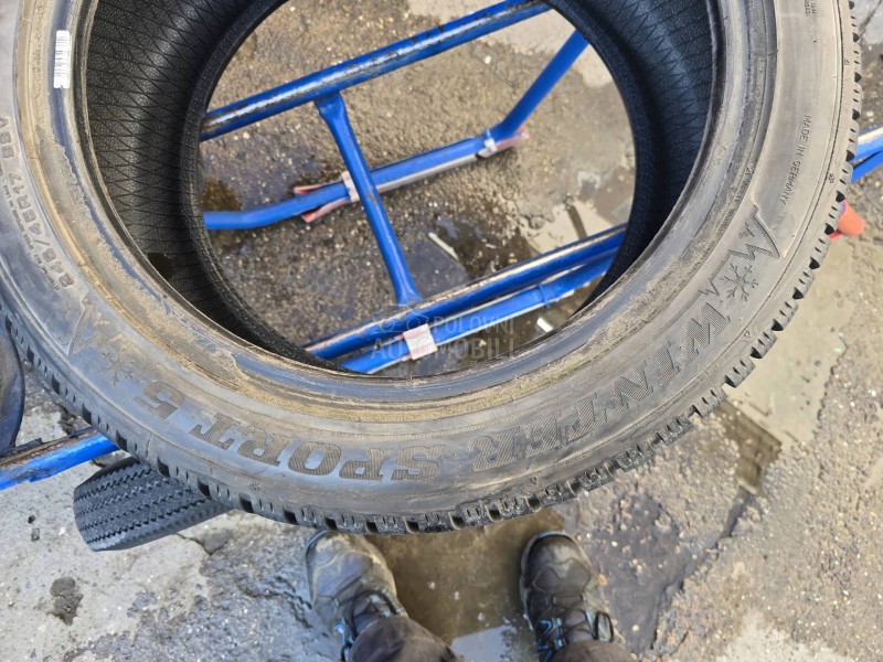 Dunlop 245/45 R17 Zimska