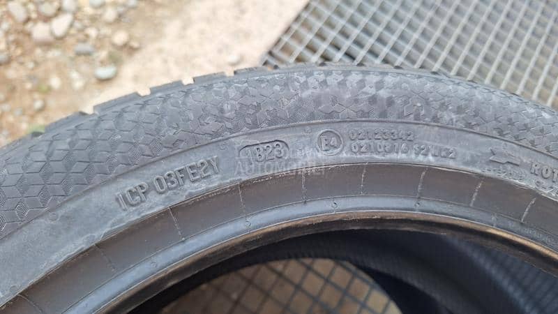 Continental 235/45 R17 Zimska