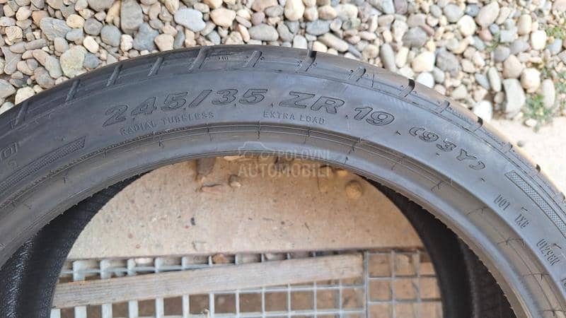 Pirelli 245/35 R19 Letnja