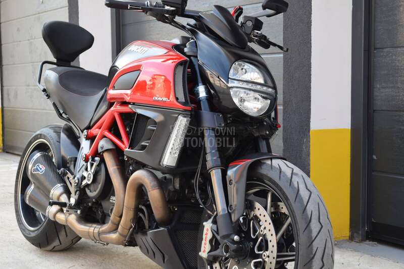 Ducati Diavel Carbon ABS