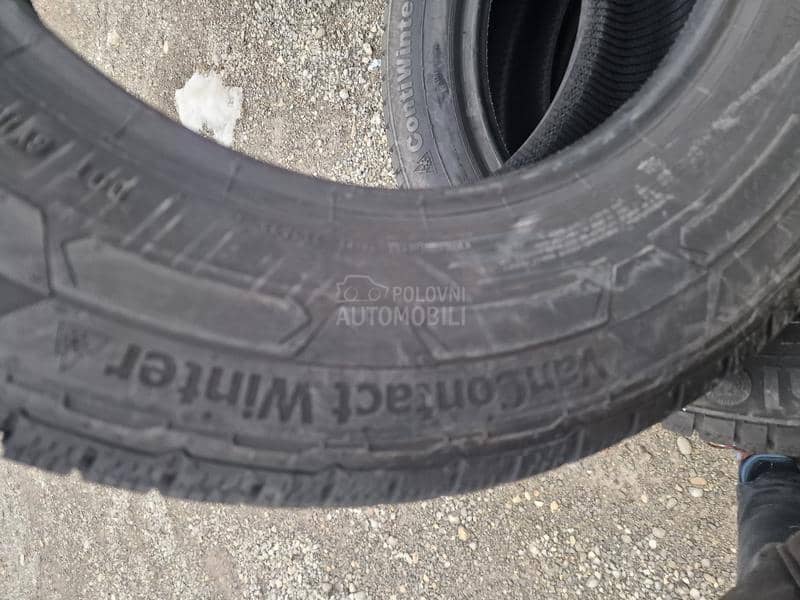 Continental 215/65 R15 Zimska