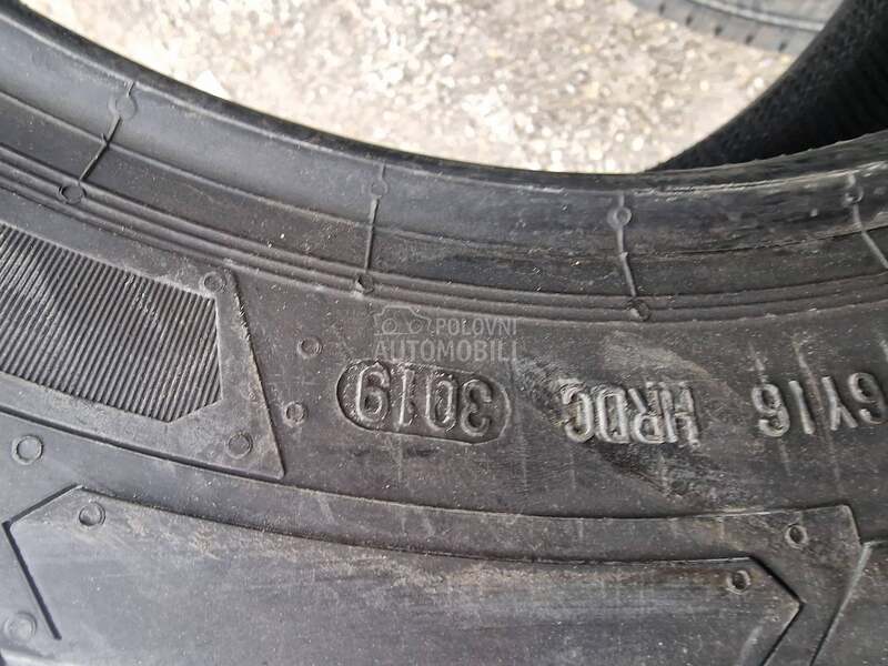 Continental 215/65 R15 Zimska