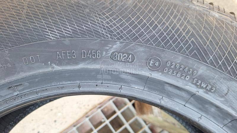 Continental 215/65 R17 Zimska