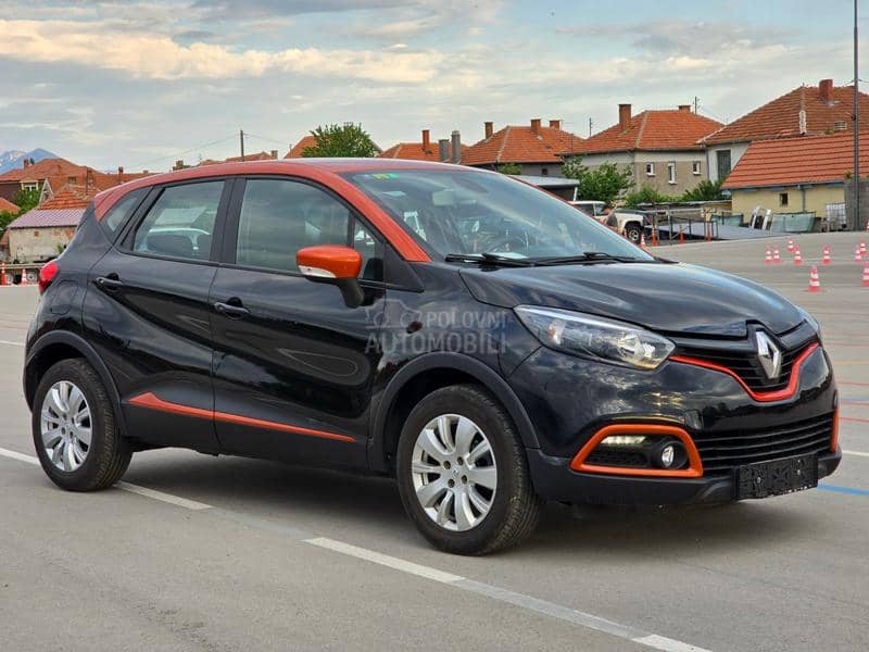 Renault Captur chocolate and orange